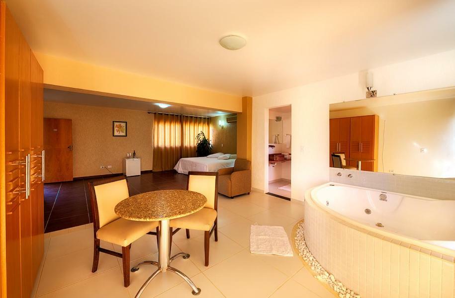 Chappada Hotel อัลโต ปาไรโซ เด โกยาส ภายนอก รูปภาพ
